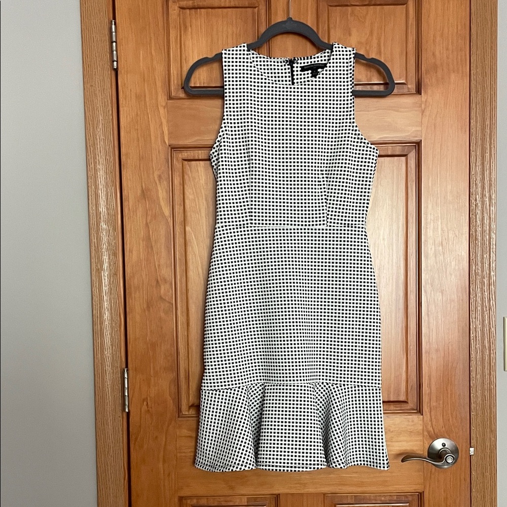 Banana Republic Black and White Patterned Midi Dress, Slim Fit Dress, Size 0